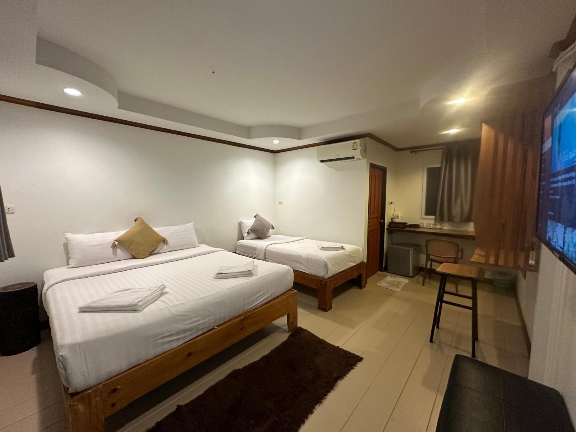 The Ford Sunset Beach Resort Wok Tum Ngoại thất bức ảnh